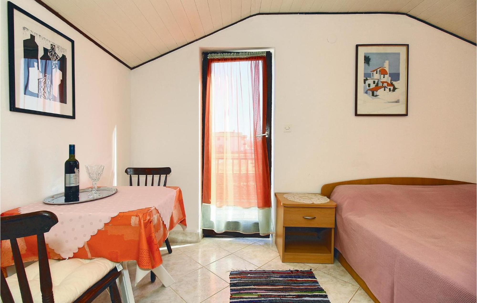 Gorgeous Apartment In Umag With Wifi Экстерьер фото